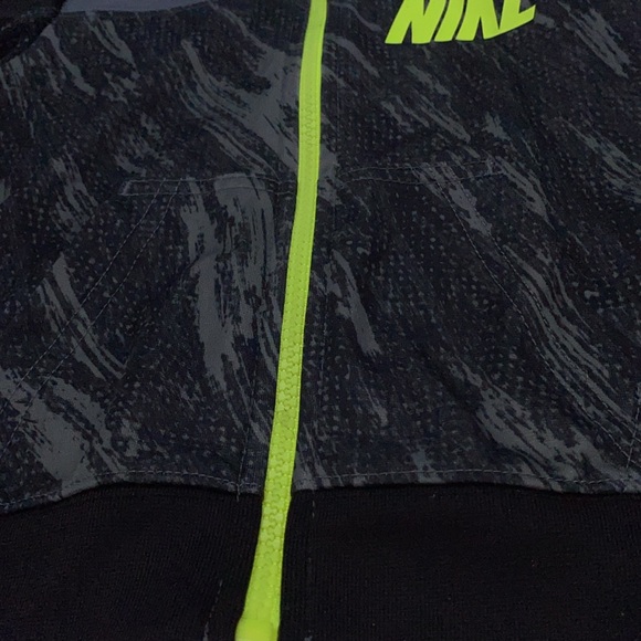Nike Little Boys Outerwear Light Jacket Size 3T Black Grey Green - Picture 3 of 9